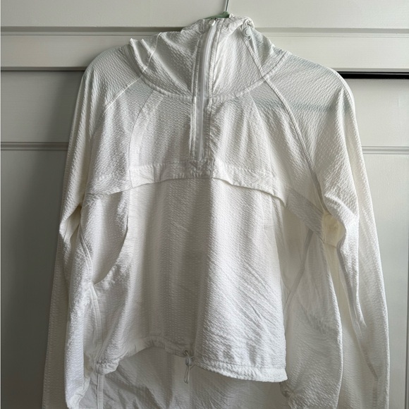 Seek Vistas half zip jacket in white from lululemon! - Picture 3 of 5
